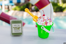 Load image into Gallery viewer, Sand Pail Sundae Wax Melt with Real Sundae