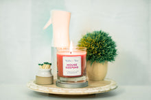 Load image into Gallery viewer, Mouse Keeping Candle
